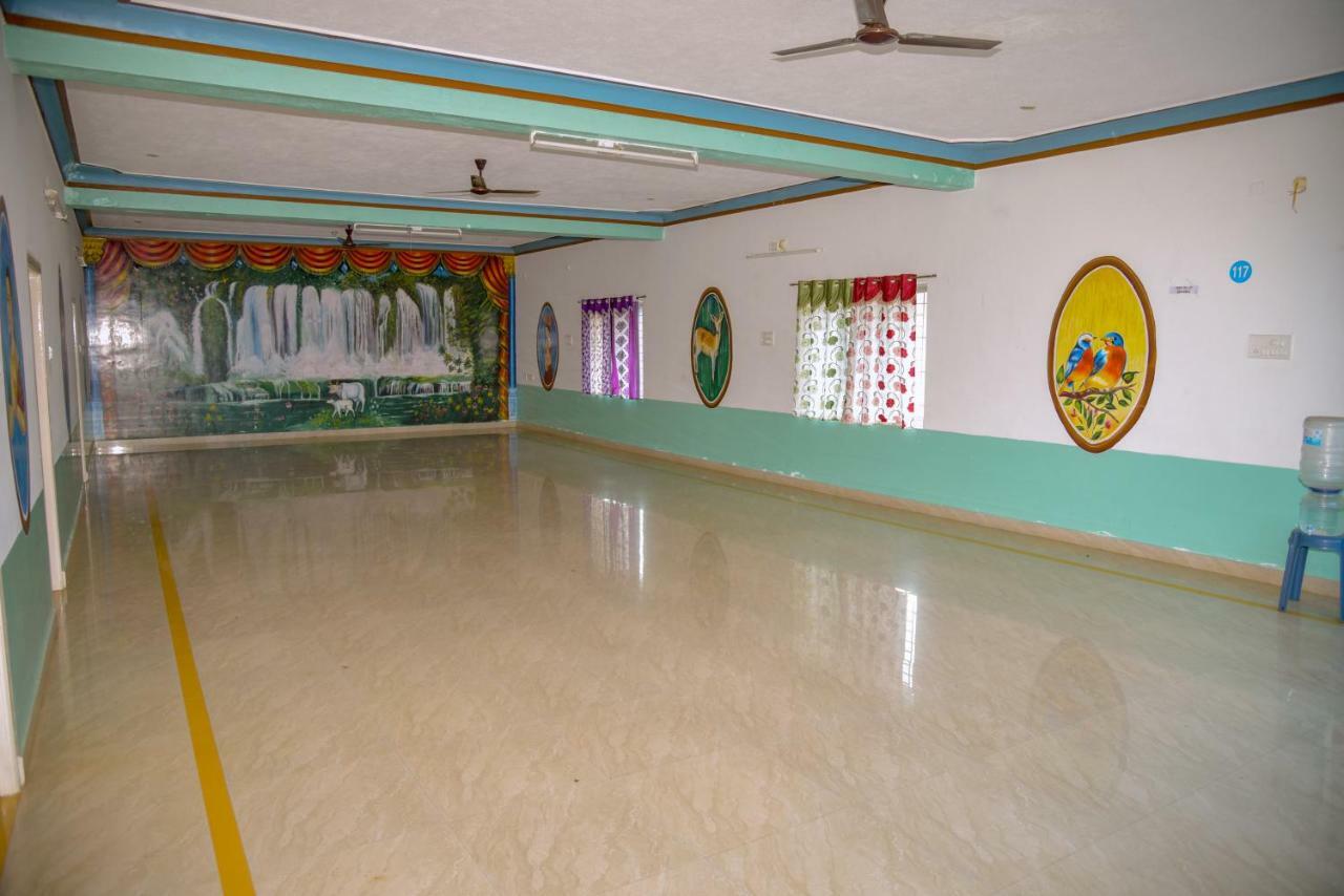 Mahathi Resort And Spa Yelagiri Exterior foto