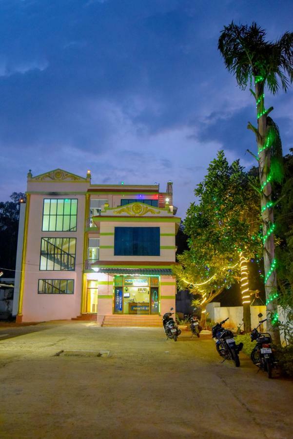 Mahathi Resort And Spa Yelagiri Exterior foto